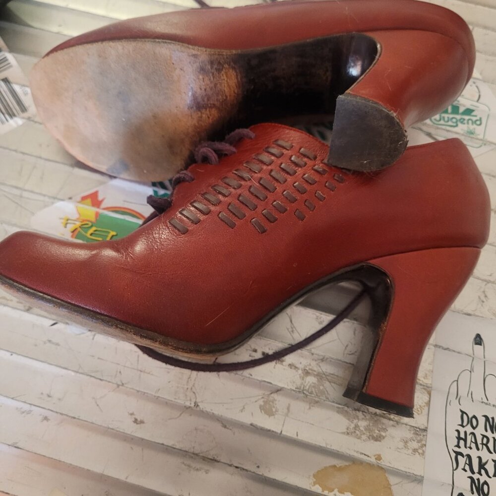 Red Fluevog 8 Booties - Picture 4 of 7